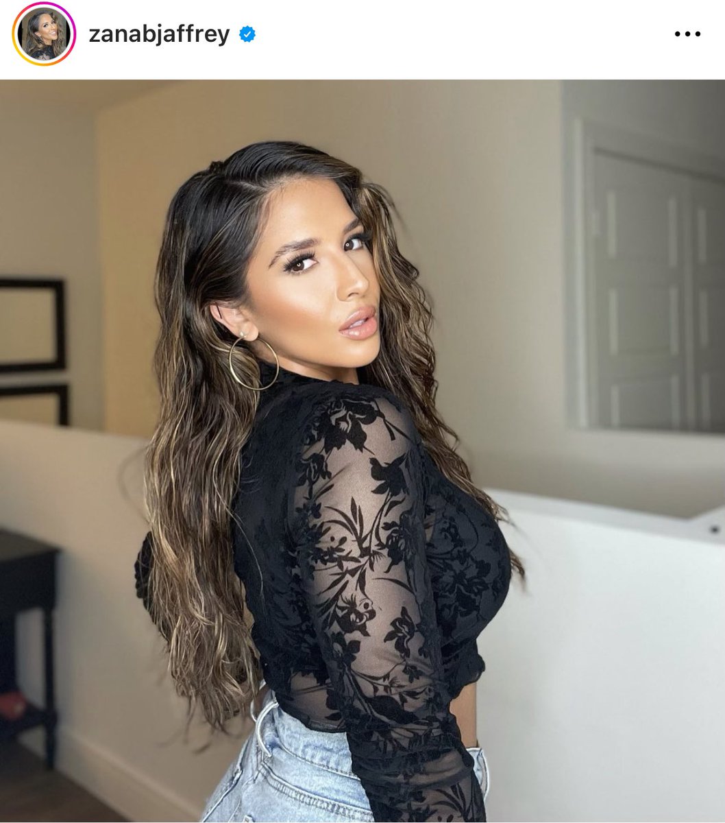 Love may not be blind but Bartise and Cole fucking are! 

How are they genuinely talking about THESE women like they are not both tens???

BFFR. #LoveIsBlind3 #LoveIsBlind