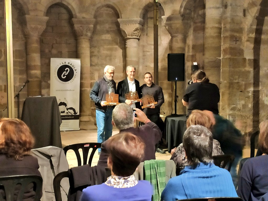 lidia_carulla's tweet photo. L'entrega dels #Premis2N és una cita imprescindible any rere any a #Lleida.

Gràcies a @labaulalleida per aquest acte de memòria històrica antifeixista.

«Si hi ha un acte d'amor, aquest és la memòria» Montserrat Roig https://t.co/BdTI4XZxxH