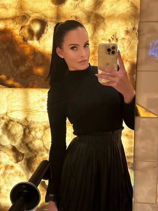 Let&rsquo;s get this party started! Happy Friday! 😈🔥😈 @FiveHotels https://t.co/UgR9kDiA67<a href="/tag/dominatrix"class="tags"><span>#dominatrix</span></a><a href="/tag/ladyinred"class="tags"><span>#ladyinred</span></a><a href="/tag/derfemdom"class="tags"><span>#derfemdom</span></a><a href="/tag/ladytess"class="tags"><span>#ladytess</span></a>