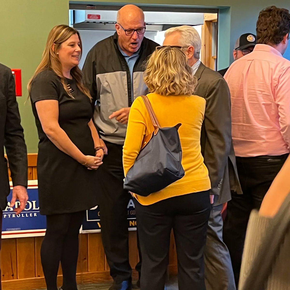 A great evening out in the community last night with a stop with the Town of Tonawanda Democrats, then over to meet volunteers with Unity Coalition who were busy phonebanking for our Democratic slate. Come out this weekend to volunteer and help out!