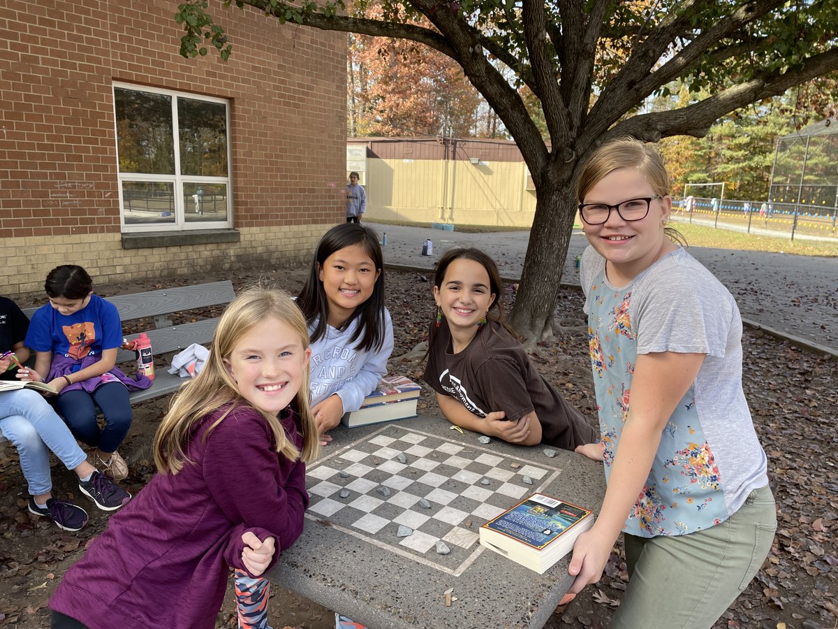 Sangster Elementary tweet media