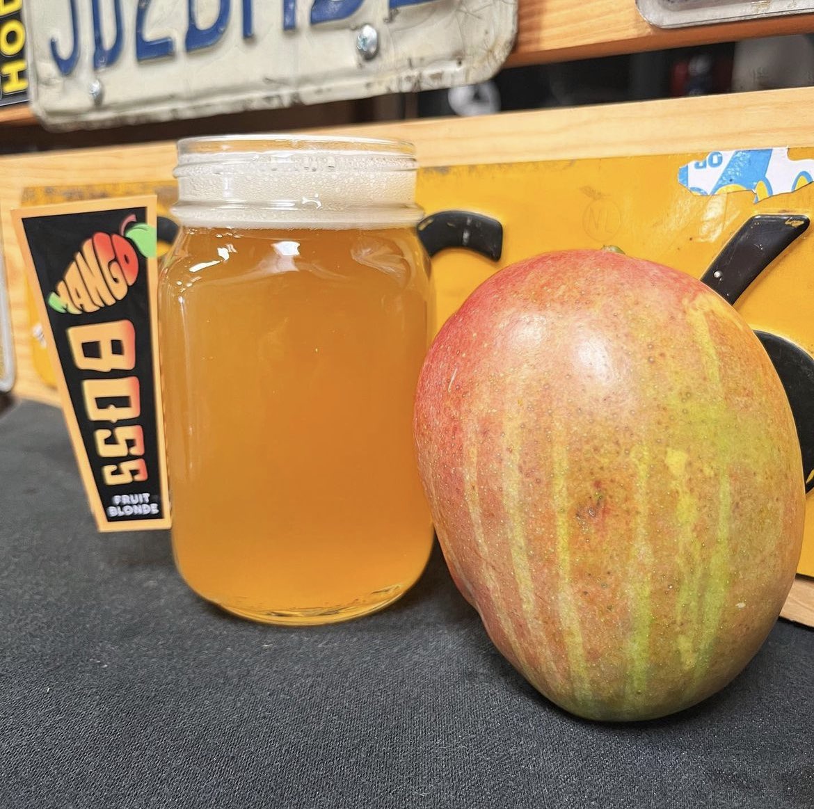 hodads1502's tweet image. 🍻🥭Introducing Mango Boss! 🥭🍻

Our Boss Brew Blonde Ale + 150 pounds of REAL mango and passion fruit! 

#sdbeer #sdbeerweek #moremangoplease #hodadsbrewing