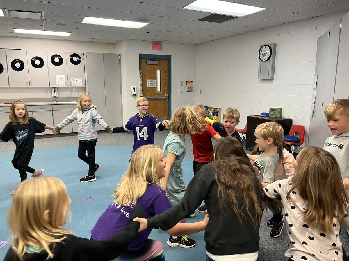 Another fun day in music <a href="/KMElem/">KM Elementary School</a> #KoMetPRIDE