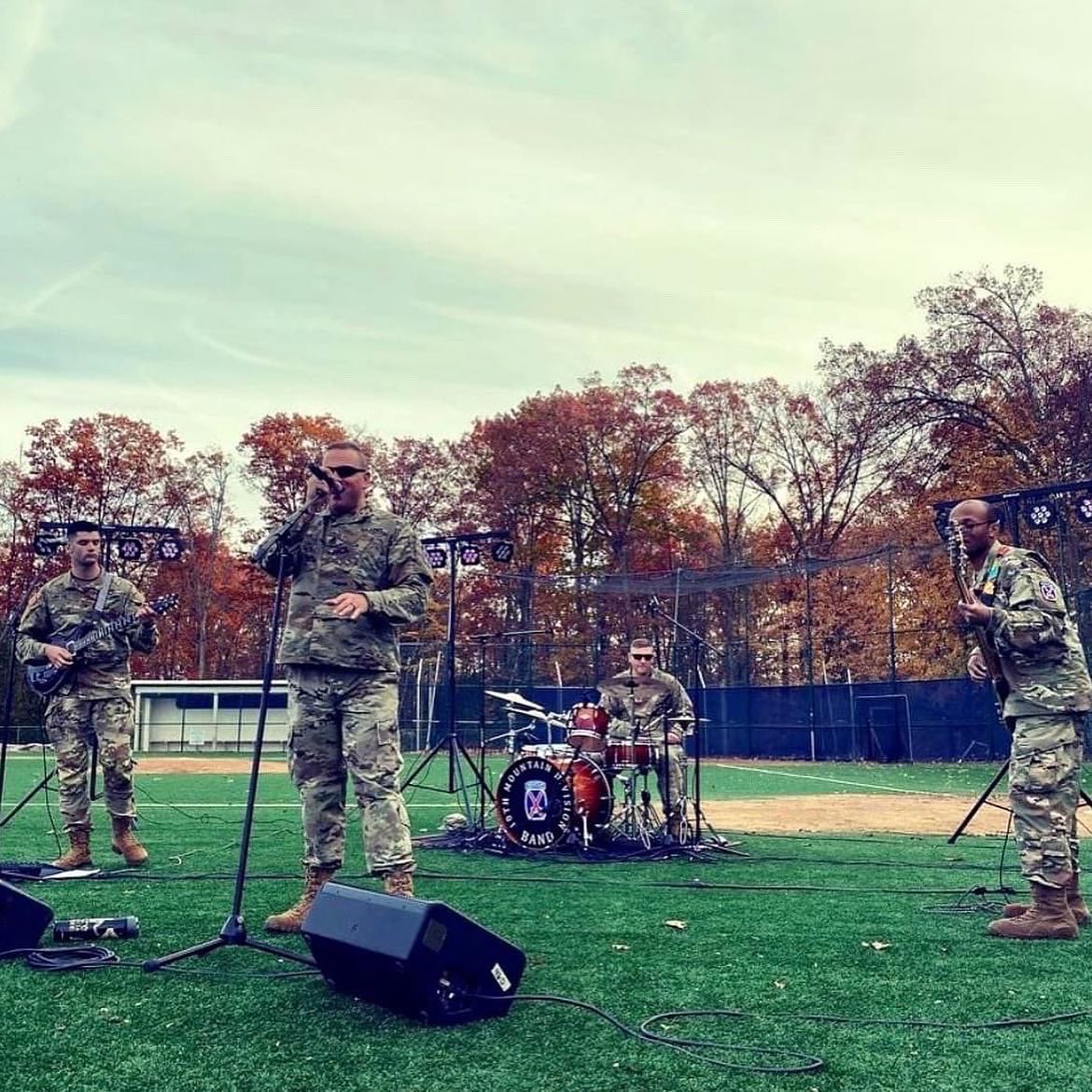 “Avalanche" joined Operation Mountain Mentor last week as we traveled to Wallenpaupack Area HS in PA. We joined Soldiers from <a href="/10MTNDIV/">10th Mountain Div.</a> G9 &amp; <a href="/6_6acs/">6-6 Air Cavalry Squadron</a> in showcasing Army equipment, telling the Army story, &amp; bringing the house down with a killer show! CTG!
#USArmyBands