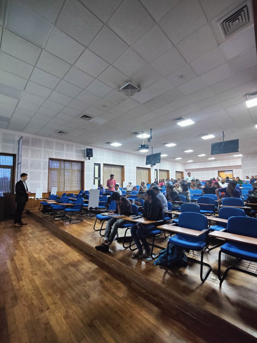 EdmundOptics's tweet photo. Our very own Dr. Stefaan Vandenriessche gave a presentation this week on "An Applications-based Approach to Ultrafast Optics" for Ultrafast Science (UFS 2022!) at IISER Thiruvananthapuram! 😊
#EdmundOptics
#EdmundOpticsIndia
#UFS2022 https://t.co/fHvsfOvN4K