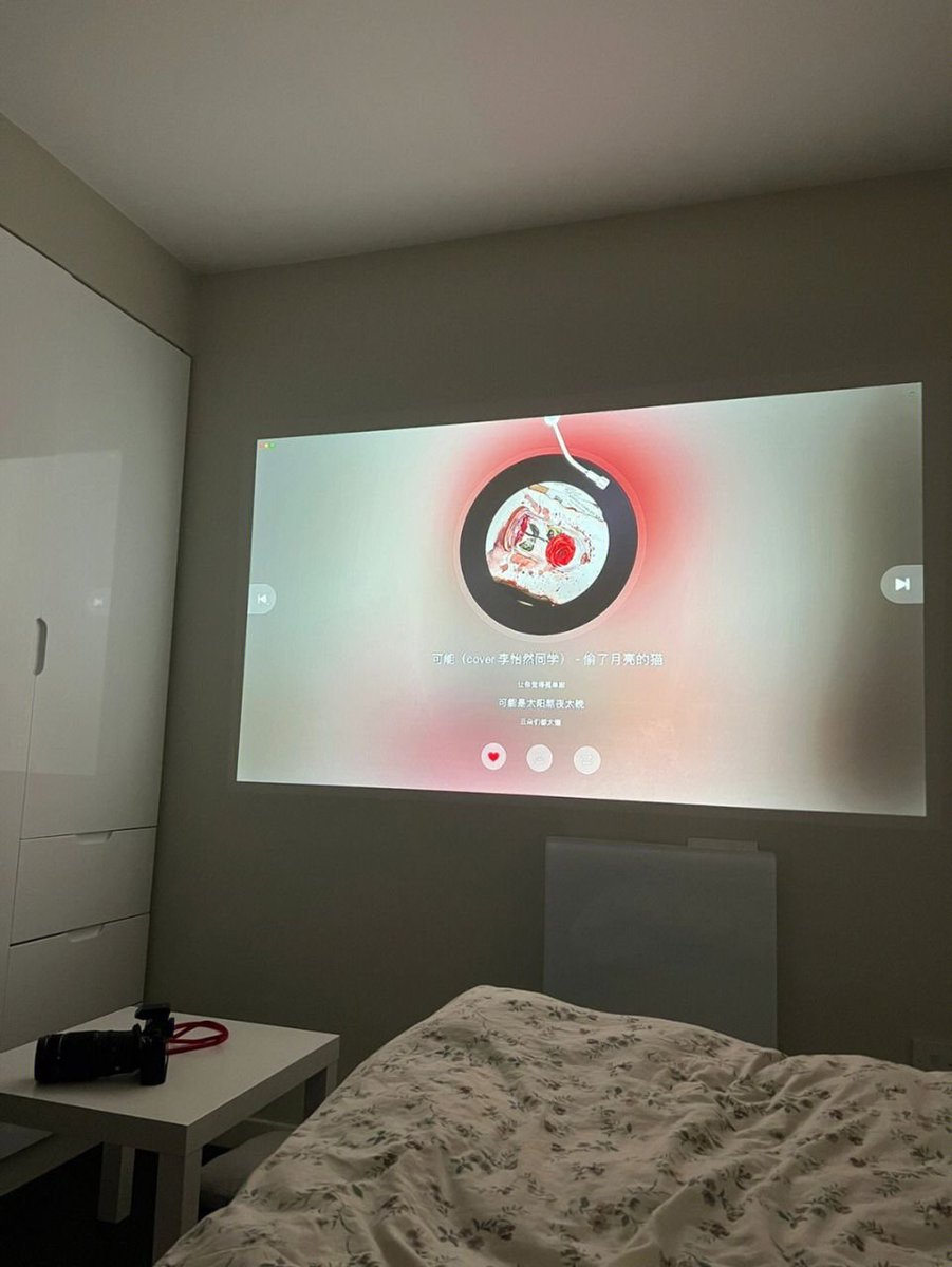 Obsession_cc's tweet image. A song, a person, a past, a memory, that is a past that cannot be returned.