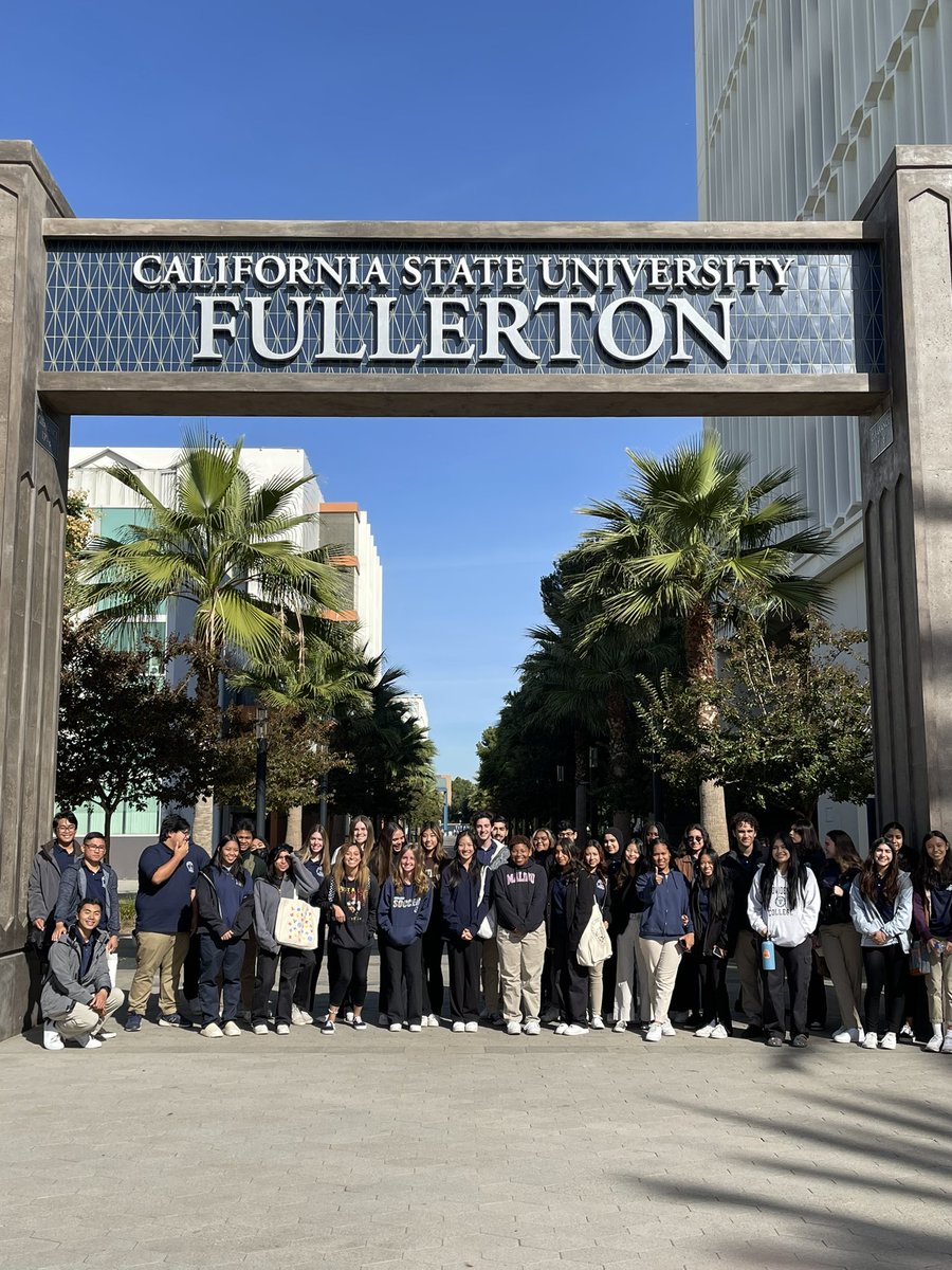HeartRhs's tweet photo. #HEARTAcademy seniors are thinking about becoming #Titans @csuf after touring campus! #collegebound #CalStateUniversity #campustour #Fullerton @RedlandsHighSch @RedlandsUSD @rhs_terriers #Classof2023 https://t.co/pOWj8GTKhr