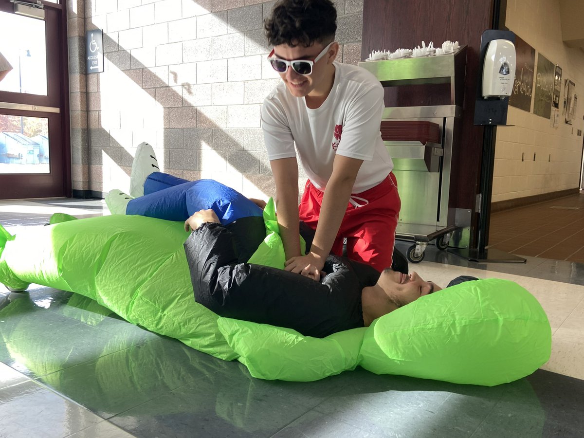 🚨FUN PHOTO GALLERY POSTED🚨
Go check out the new gallery posted on the Mountaineer called “SHS students get into the Halloween spirit by wearing favorite costumes” created by Brianna Anunciacao, Cami Trauschke, and Ethan Custard.