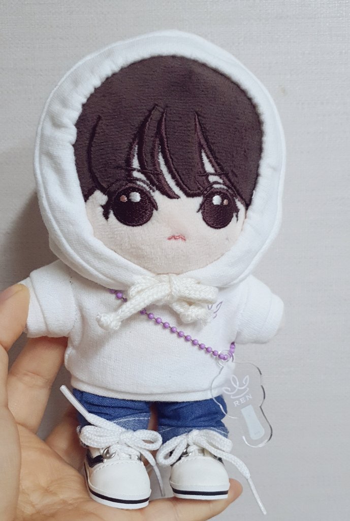 팬콘 갈준비 끝낸 귀요미💕
#젤리네솜
#2022젤리네솜