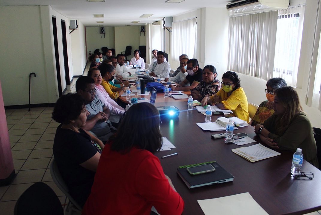 “Los grandes logros de cualquier persona generalmente son resultado de muchas manos, corazones y mentes”. W.E.D.
Gracias a la gran familia de la Sección 36, por su trabajo y disposición a favor de la justicia para las y los trabajadores de salud. 
#sindicatosiempreunido #SNTSAGro