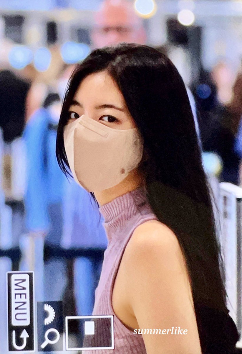 lia pics tweet media