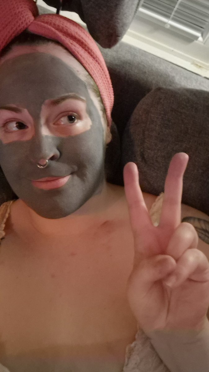 coraline 🐼 tweet media