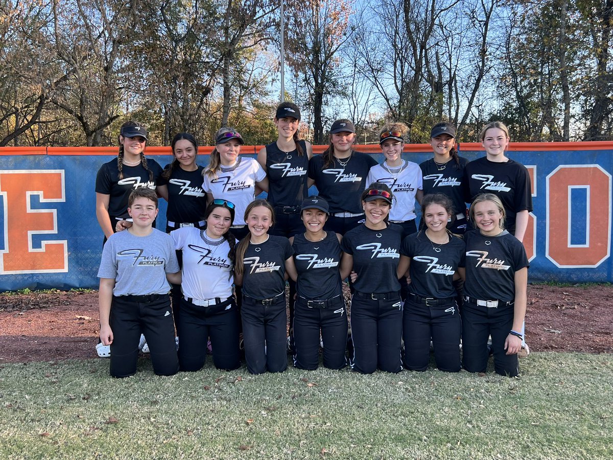 FPNE18URoumelis's tweet photo. 80 degrees and a perfect ball field today at Chatt State. 14’s and 16’s tuned up and ready to fire on all cylinders tomorrow. @FPNE14UMorgan #rollitout #furyproud https://t.co/T5Auty9ydf