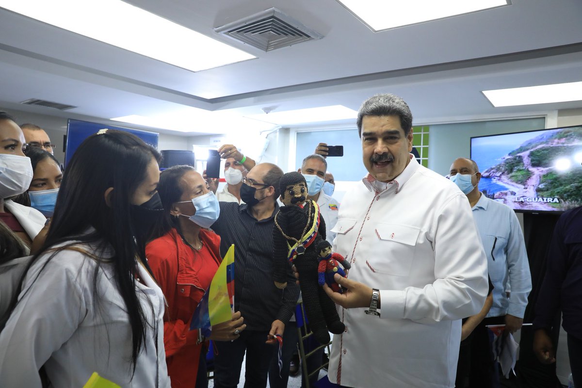 NicolasMaduro tweet picture