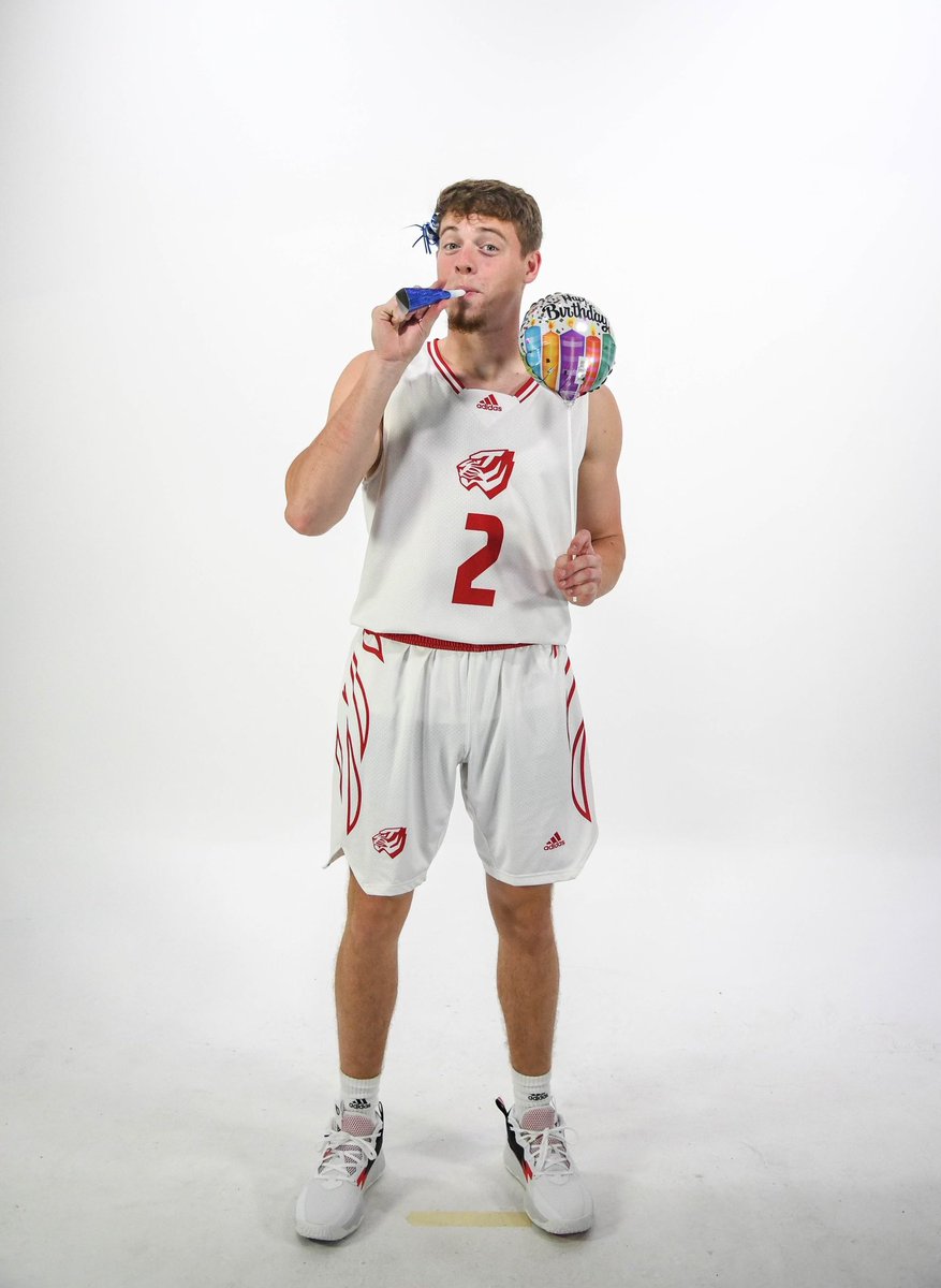 UWA_basketball's tweet image. Happy birthday Justin! @UWA_basketball is only a week away from tip-off in Pruitt Hall.  The Tigers will take on Central State next Friday (11/11/22) @ 5PM @UWAAthletics @nwood1225 @JakeJobbo @justinallison81