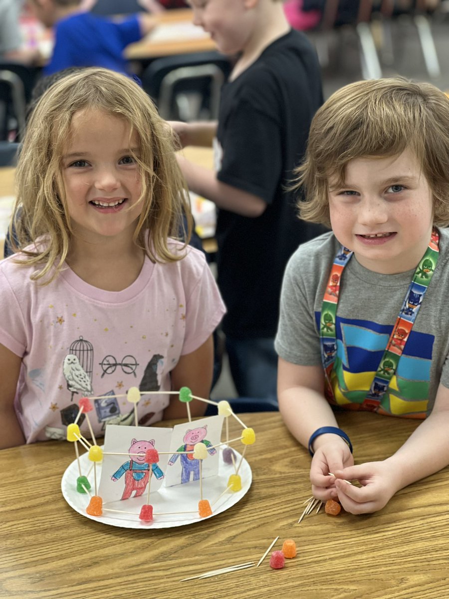 This week <a href="/UnionvilleESNC/">Unionville Elementary School</a> it was all about bbq. That’s why in our DLI Kindergarten class we read the three little pigs 🐷 &amp; built beautiful, strong houses out of candy that the big bad wolf (my hair dryer 😂) couldn’t blow down 🥰😍