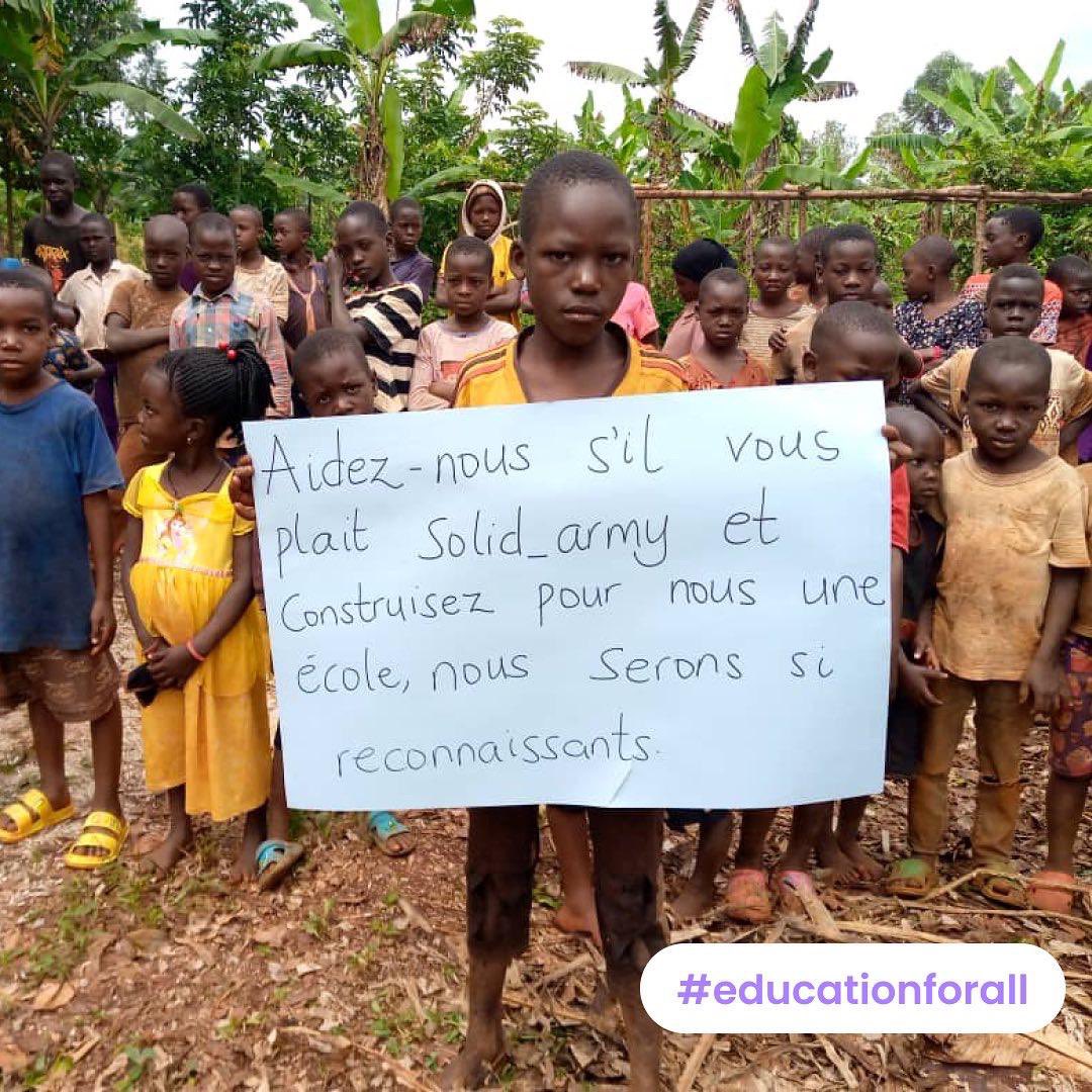 solidarmy_ong's tweet photo. Le projet consiste à construire une école pour des enfants âgés de 3 à 18 ans.

L'établissement scolaire comprendra des toilettes, une grande cantine, des salles de classe (7 plus exactement). 
Des salles d'administration ainsi qu’une cour de récréation avec des balançoires ! https://t.co/ewAHrWcyxY
