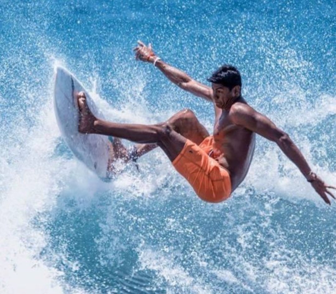 DrJaviLoria's tweet photo. Hace como 2-3 meses Javi me había escrito para ir a surfear,y hasta hace unas semanas finalmente pudimos ir a Junquillal, y estuvo buenísimo el surf !!!....Hoy Javi descansa en la paz del señor. Que grande fue poder haber compartido una última vez mi compa. https://t.co/MhOE7B0vxw