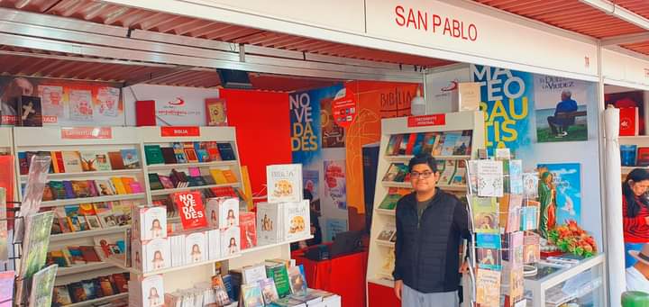 sanpablope's tweet photo. #SANPABLO está participando en la Feria del Libro Ricardo Plama 📖✒📚
Los esperamos en el #Stand39
📍Parque Kennedy de Miraflores
🎟Ingreso Libre
📅 Del 04 al 20 de noviembre.
⏰ De 11:00 a.m. a 10:00 p.m. https://t.co/C7W2LkgjvJ