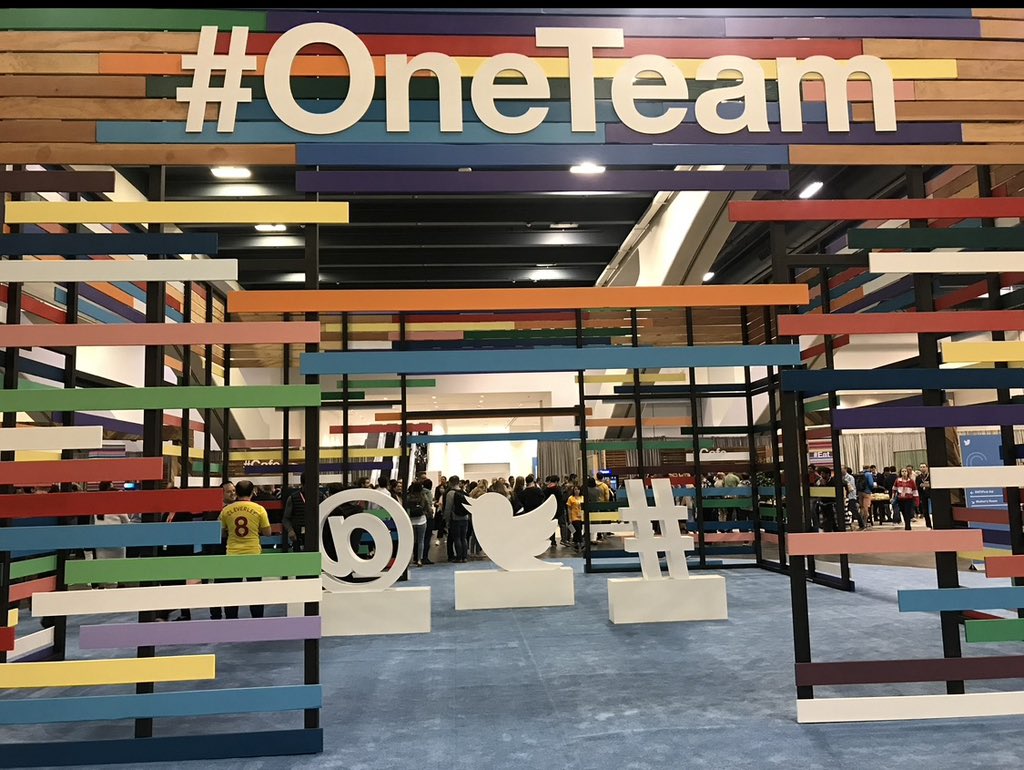 maaussa's tweet photo. Sorry to all my tweeps friends about this situation, is sadly read all the tweets around the globe and how the amazing company that Twitter was is dying!!!!
#LoveWhereYouWorked #OneTeam https://t.co/gwnKfmxMei