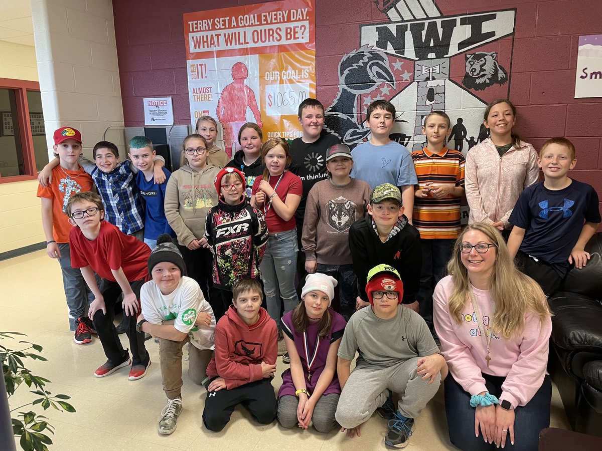 ms_crane's tweet photo. Our class set a goal of raising $500 and asked the grade 5s to help us get there. Today we found out that we actually raised $1065.00 for the Terry Fox Foundation! #terryfox @NWIAcademy @TerryFoxCanada https://t.co/2BD4RsKJ6v