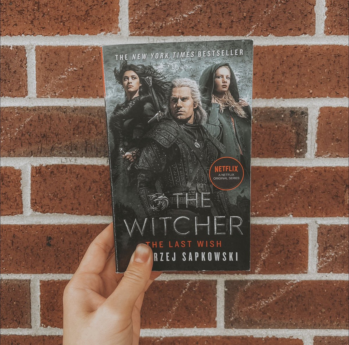 reobinque's tweet photo. Started reading #TheWitcher because Henry Cavill announced over the weekend he won’t be playing Geralt after season 3.  

#rsj108 #heartbroken #GeraltOfRivia https://t.co/29Tdy7hXyn