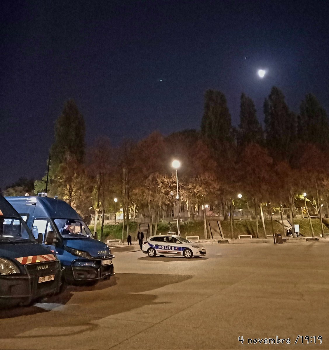 Sneige_Nana's tweet photo. La ππ #Gendarmerie π #PoliceNationale Merci #PlacedDeLaBatailleDeStalingrad #NonCrack β https://t.co/hHt4FzODnQ
