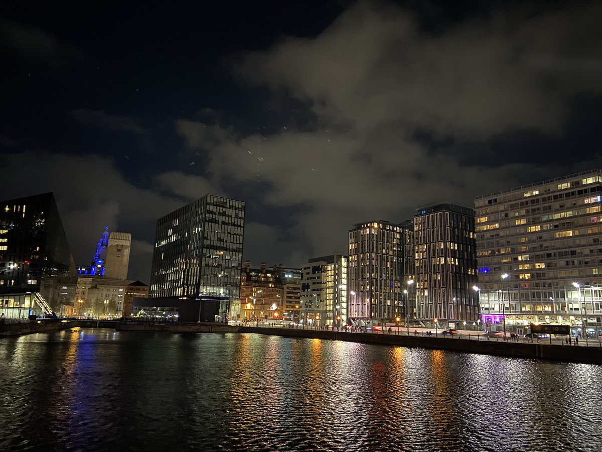 Mark_Sw1ft's tweet photo. Incredible #RiverOfLight festival in #Liverpool city looking spectacular in the light https://t.co/K7Qu25KIfR
