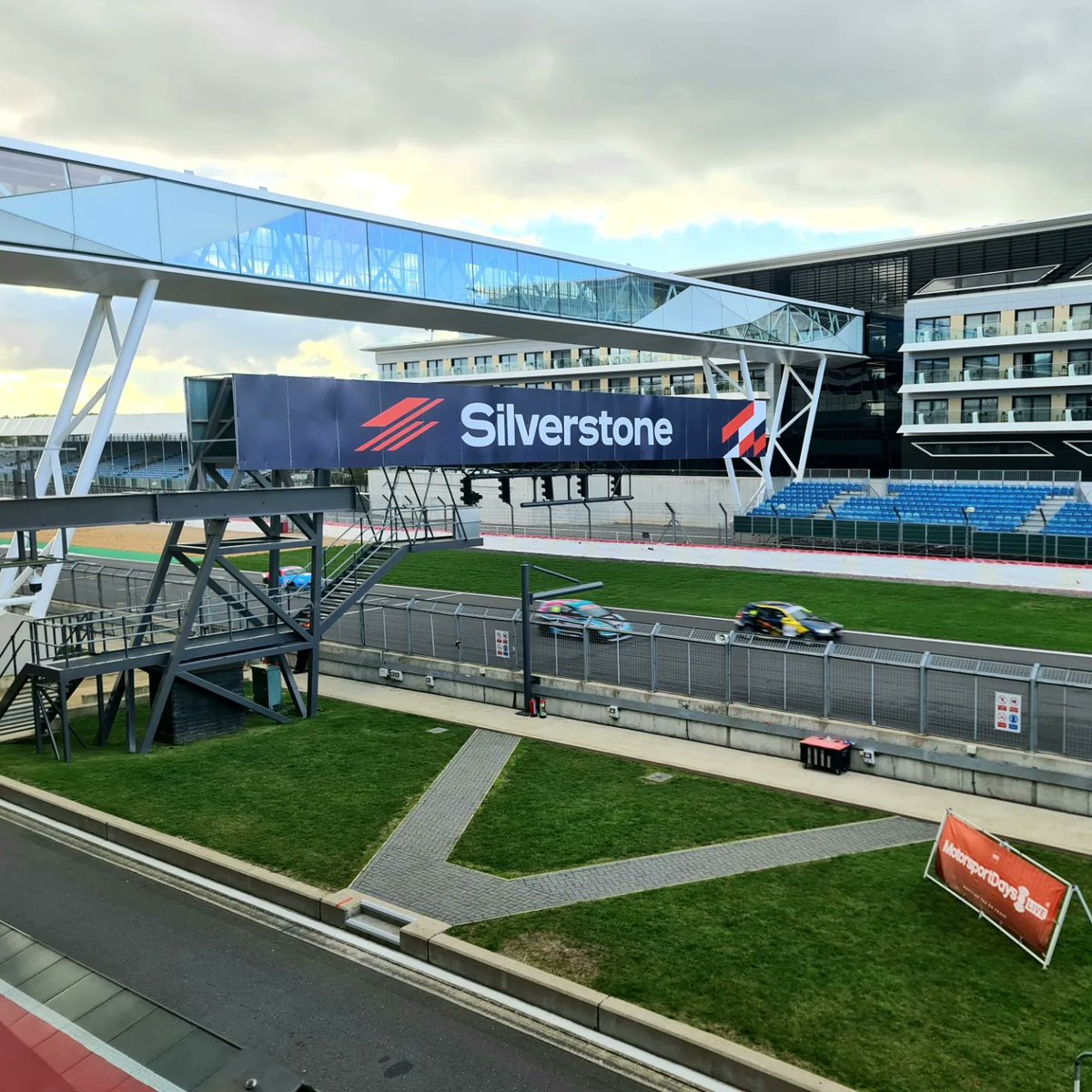 mania_toad's tweet photo. Not a bad day in the office...
Many thanks to @is_it_fast @social_stu and @MSD_LIVE for both inviting me, and letting me tag along.  Even got my first ever hot laps of @silverstonecircuit in.
#motor #motorsport  #motorsportdayslive #motorsportphotography #motorsports #silverstone https://t.co/7avqrkZmQR