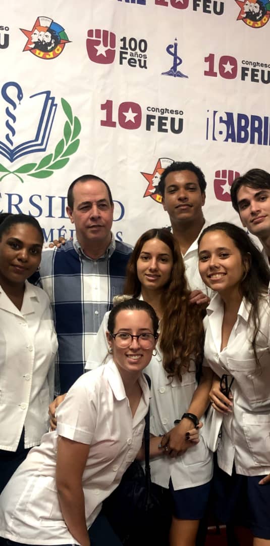 Mi relevo en el Congreso de la FEU de Ciencias Medicas <a href="/YanetHzP/">Yanet Hernández Pérez</a> <a href="/BryanRoca16/">Bryan Roca 💡</a> <a href="/gobhabana/">Gobierno La Habana</a> <a href="/Hildadllc/">Hilda</a>