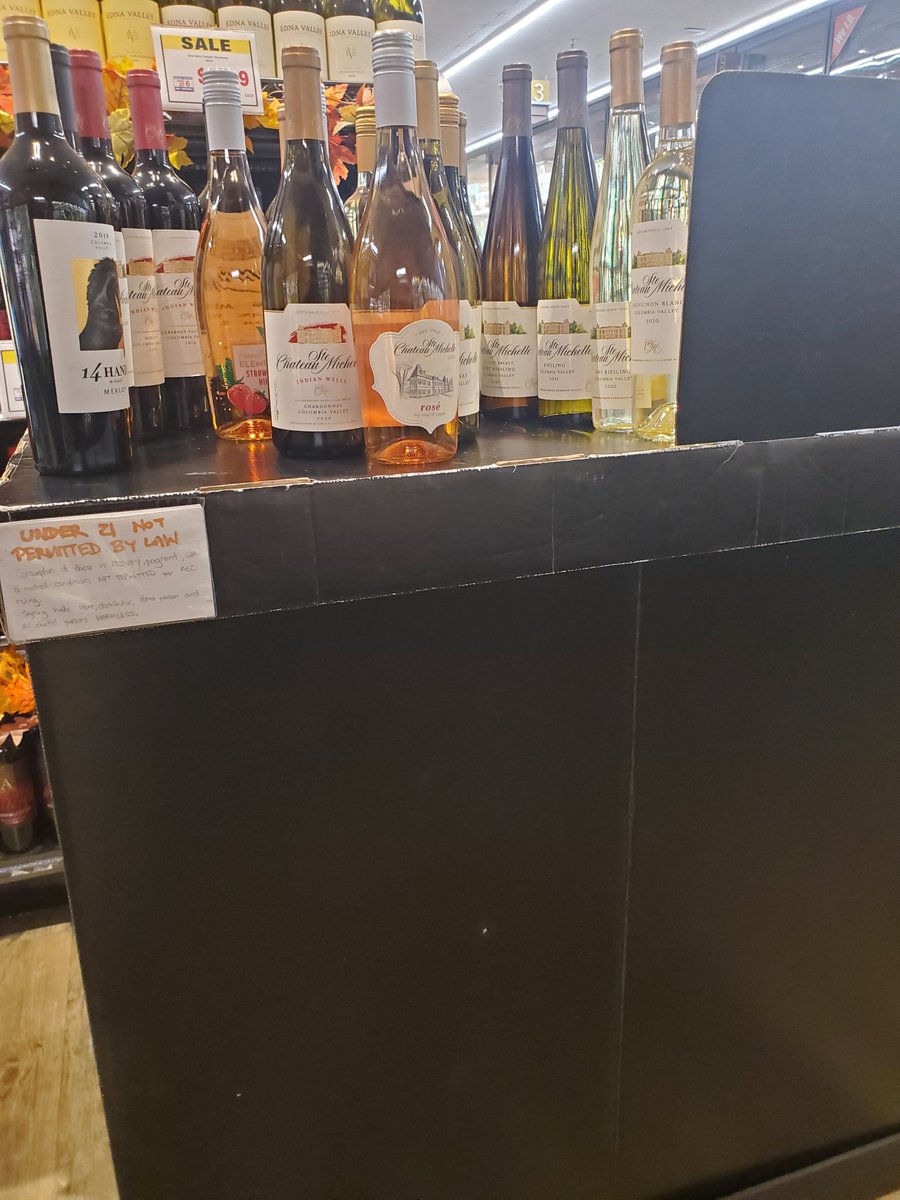 shops_ami's tweet photo. #happyholidays from: #14handswine #chateaustemichelle #14handsunicorn #sipthemagic #rosewine #ralphs #socialsampling @14handswine @stemichelle @socialsampling @ralphs @chateaustemichelle @ralphsgrocery in #SanDiego 858 #pq #carmel #SoCal #CA #California #ad #adcouncil #demo https://t.co/iR1HBmadPa
