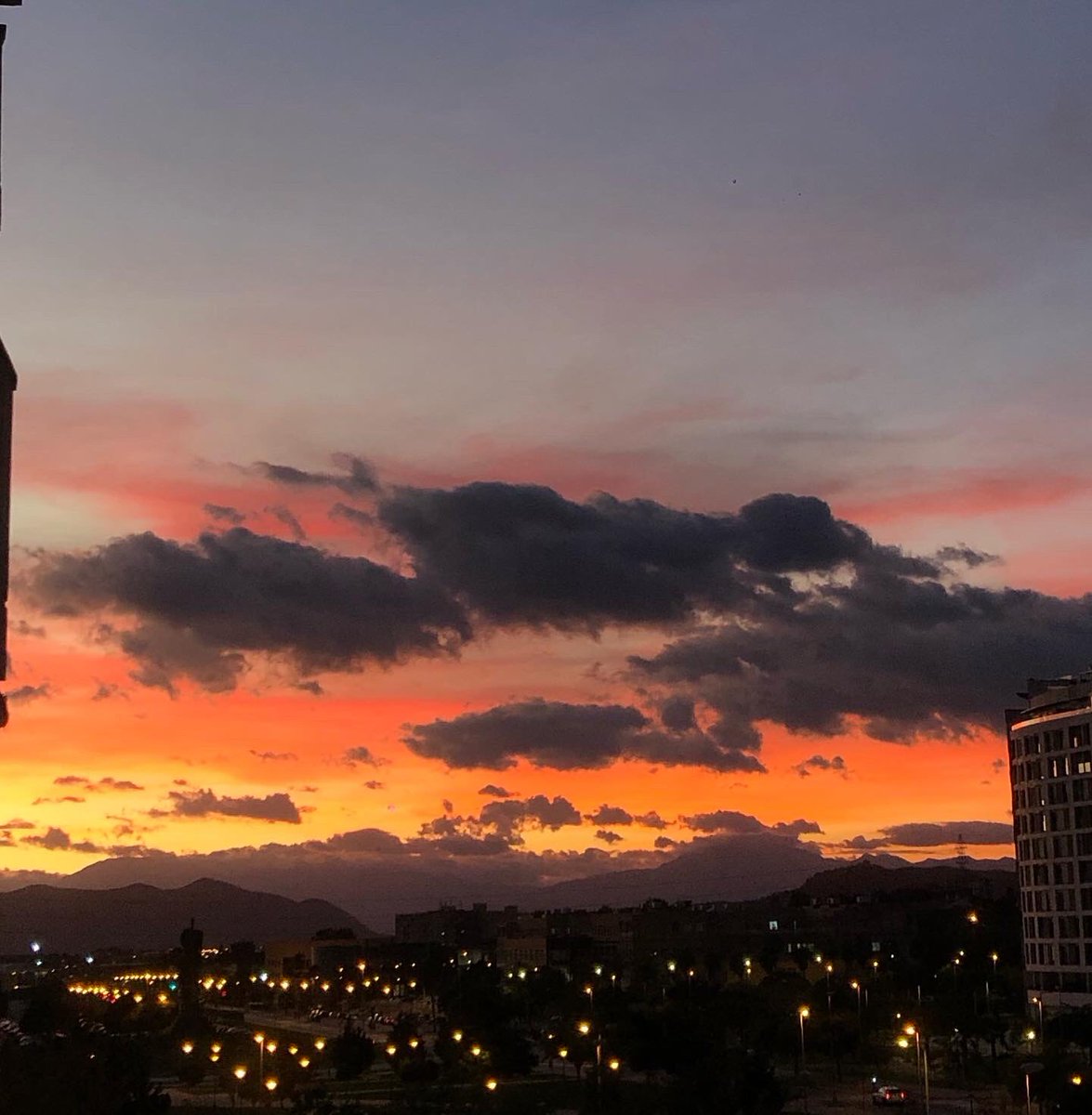 alejandrajs98's tweet photo. #sunset 💜 https://t.co/w7tjqvmZyl