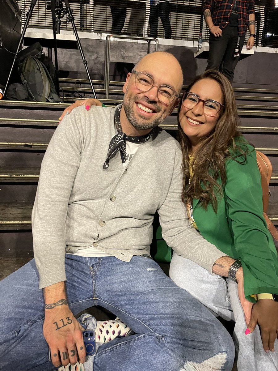 HMenta30's tweet photo. ♥️🇨🇱
@SantiCruz gracias por tu cariño tan cálido 😳 fue un sueño conocerte 🥰 bienvenido a Chile #yotetour ♥️ https://t.co/AbhVGXlLMz