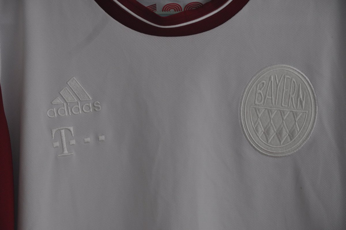 B18Tsubasa's tweet photo. @_FullKitWankers Team: Bayern Munique
Season: 2019/2020
Type: Limited Edition
Size: L
Condition: 9/10
Cost: 120€ / 102£

https://t.co/W7Ij9a4tmw https://t.co/Lu1jGgRtz2