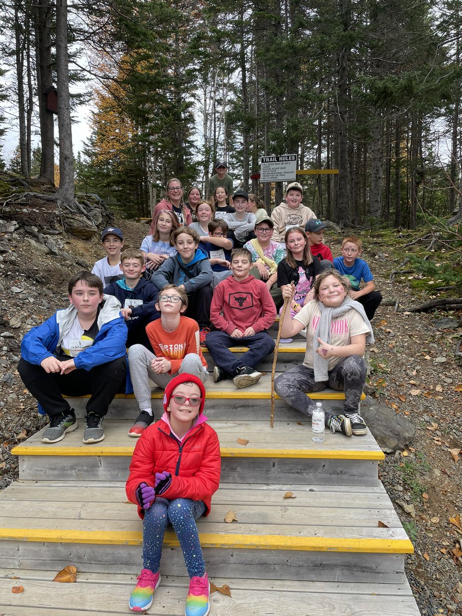 MsJDowney's tweet photo. Last week’s #TerryFoxRun! It was a beautiful day to get outdoors and raise money for cancer research. 🤍 @ms_crane @NWIAcademy @TerryFoxCanada https://t.co/OgumJjq2Na