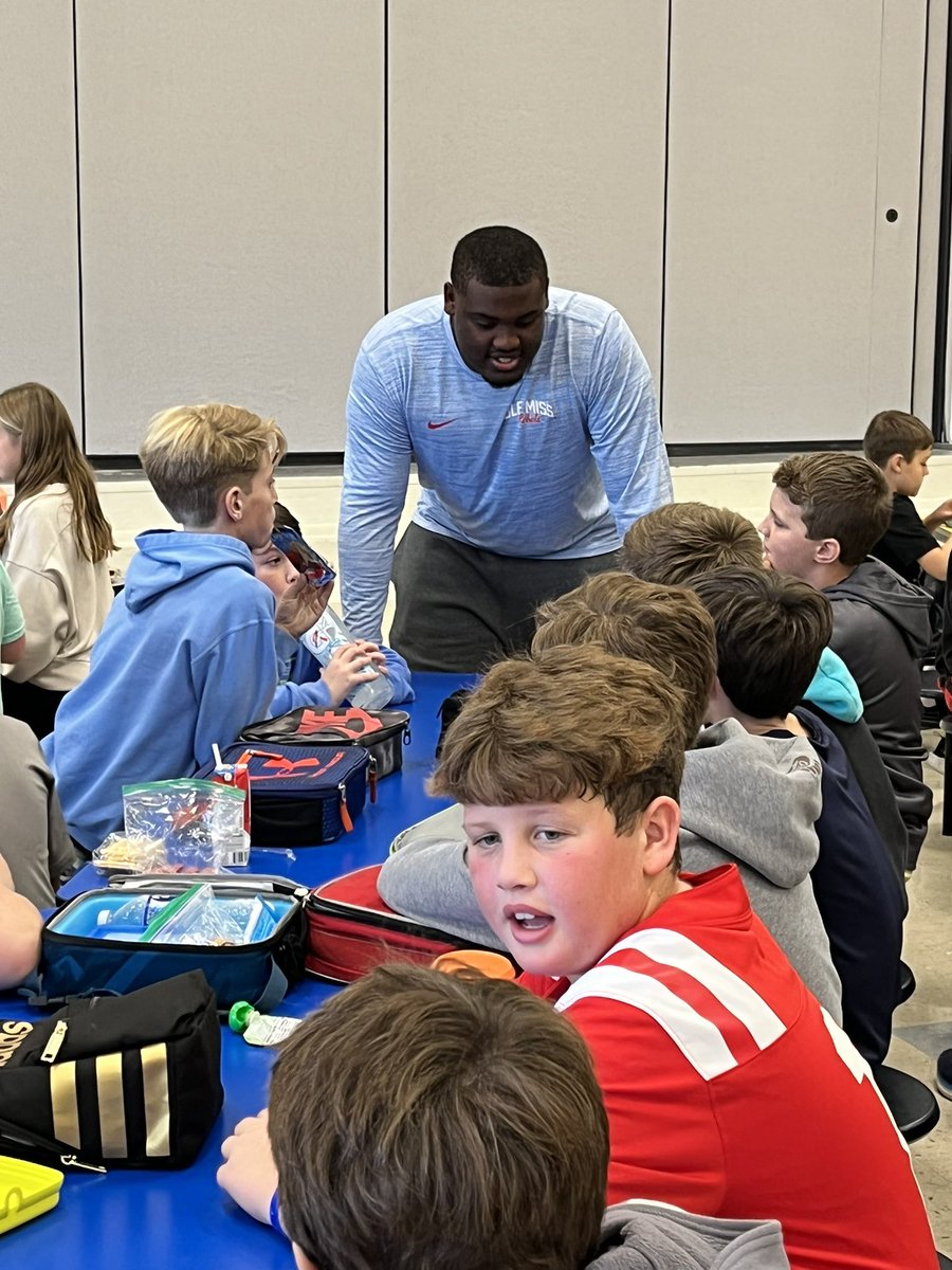 brooksg14's tweet photo. OIS had the best time with @JeremiahPegues4 today! Thanks for hanging out with us! You’re the best! https://t.co/ZDaliSDP7p