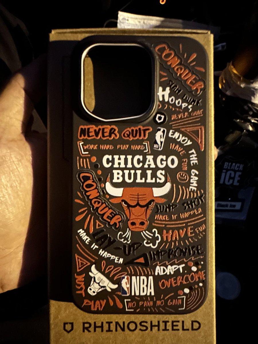 YoungJordan's tweet photo. Finally #iphone14procase https://t.co/nkl09jLftJ