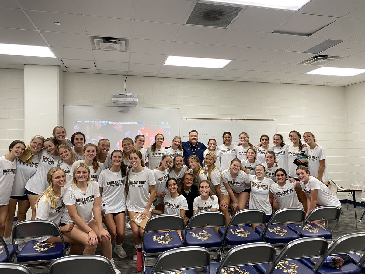 HPGirlsSoccer's tweet image. Thank you for the awesome leadership lesson this week!! @coachrodneywebb #PULLERS🐎