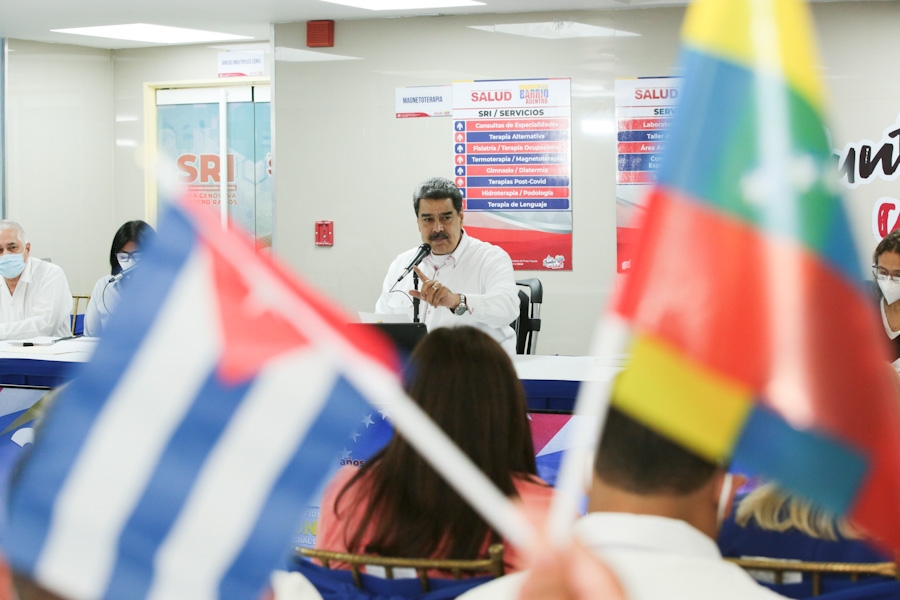 ¡Basta de Bloqueo! Son tiempos de una humanidad, de respeto. ¡Viva la dignidad del Pueblo Cubano!, sentenció el Pdte. <a href="/NicolasMaduro/">Nicolás Maduro</a> al felicitar a Cuba por la victoria de la resolución contra el bloqueo de EEUU en la ONU, obtenida este #3Nov