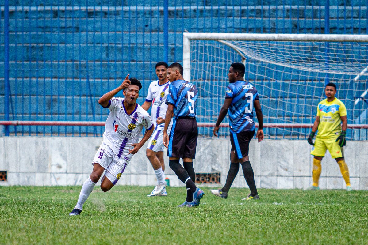 Robinho_Karioca's tweet photo. O tal " Momento único " ⚽🔫 https://t.co/sDHEFks1JF