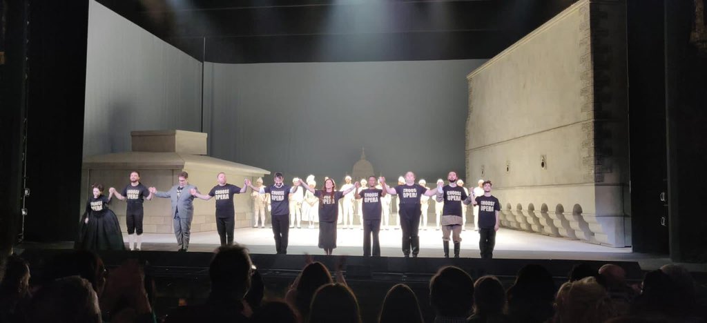 stuartmurphy100's tweet photo. Choose Opera @E_N_O 

#ENOTosca https://t.co/lVMvPs8c4Q