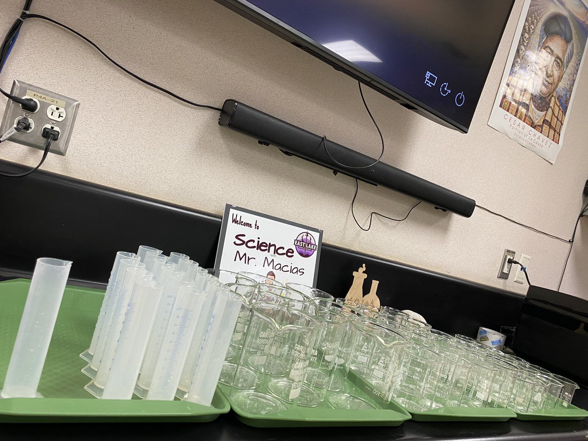 macias_science's tweet photo. Mixing chemicals, washing towels, folding towels and washing glassware pretty much sums up my week… you got a love the grind… OK so I taught my students to fold the towels for me but it was still four loads of laundry…#elmtritons https://t.co/Es79G8j8ms