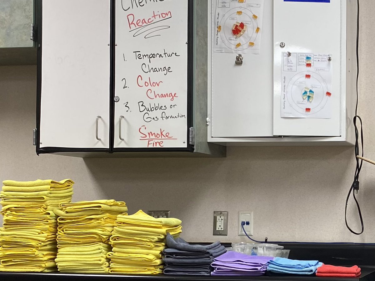 macias_science's tweet photo. Mixing chemicals, washing towels, folding towels and washing glassware pretty much sums up my week… you got a love the grind… OK so I taught my students to fold the towels for me but it was still four loads of laundry…#elmtritons https://t.co/Es79G8j8ms