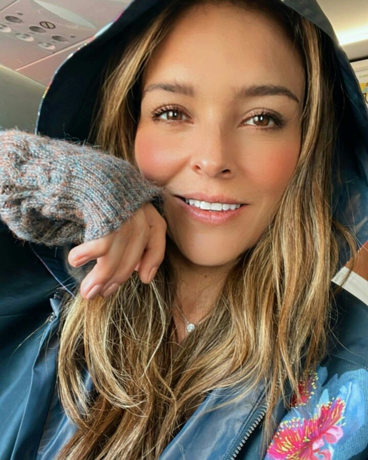 GrettellV_Arg's tweet photo. 😍 QUE HERMOSA!! 😍🔝
#Repost with #grettellv • • • • • •
Nos vamos ✈️ donde crees? NY, VEGAS, MIAMI 😜🥰 juguemos #amonoooos los leo https://t.co/2yKMjvlAqD