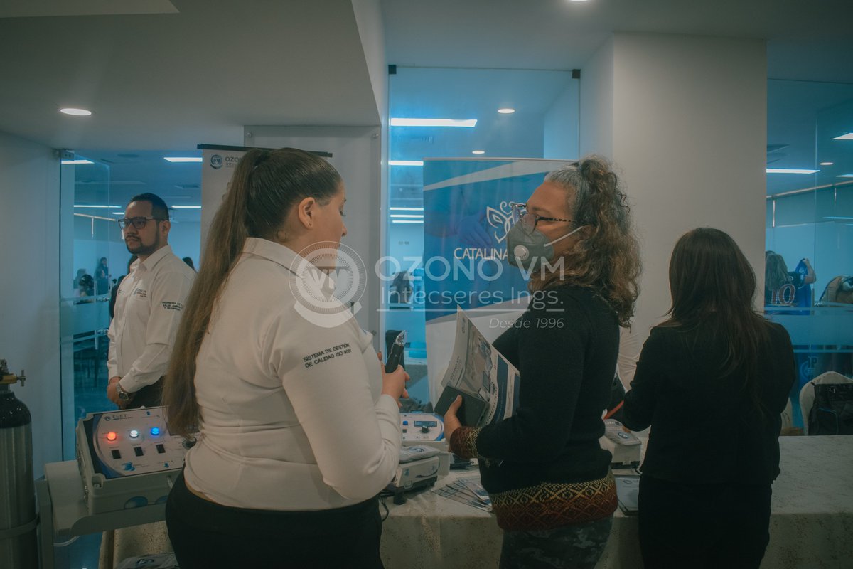 OzonoVm's tweet photo. En esta oportunidad queremos agradecer a PodoReh Perú dirigido por el Lic. Orlando Ortiz, por permitirnos participar 𝑰𝑽 𝑪𝑶𝑵𝑮𝑹𝑬𝑺𝑶 𝑰𝑵𝑻𝑬𝑹𝑵𝑨𝑪𝑰𝑶𝑵𝑨𝑳 𝑫𝑬 𝑷𝑶𝑫𝑶𝑳𝑶𝑮Í𝑨 ‘𝑪𝑨𝑹𝑨𝑽𝑨𝑵𝑨 𝑩𝑹𝑨𝑺𝑰𝑳 – 𝑷𝑬𝑹Ú’ realizado en el Hotel Kingdom. https://t.co/Sxq2jquRCY