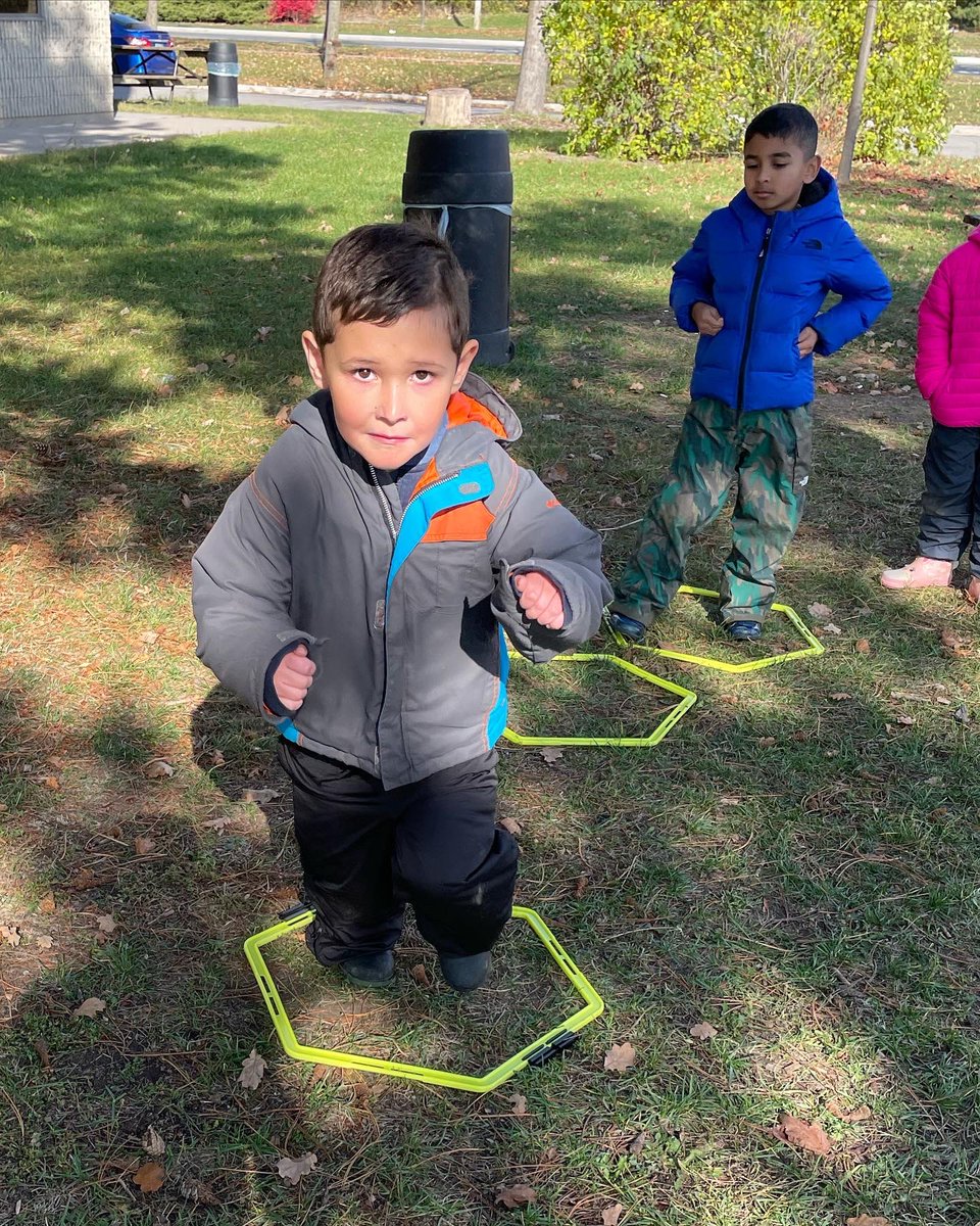 KinderKollegePS's tweet photo. In J.I. Gym (IYKYK) today, our Juniors and Intermediates worked out in the beautiful November sunshine! 🌞 Rock,🪨 Paper, 📄 Scissors to decide who gets to hop around the course to win! #physed #physedgames #physedteacher #physedrocks #physedclass #physedclass #gymfun #PhysEd https://t.co/tckSv44cdm