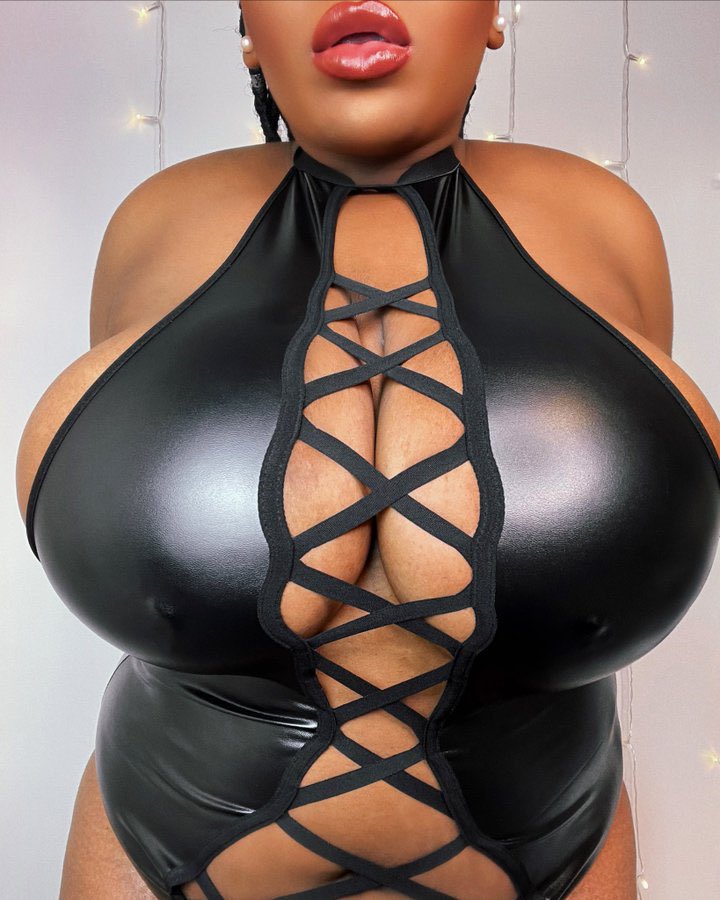 KATIE BIG TOYS 🍆 on Twitter: "RT @MissMorettiA: 𝐋𝐢𝐤𝐞 𝐖𝐡𝐚𝐭 𝐘𝐨𝐮 𝐒𝐞𝐞?😉 It