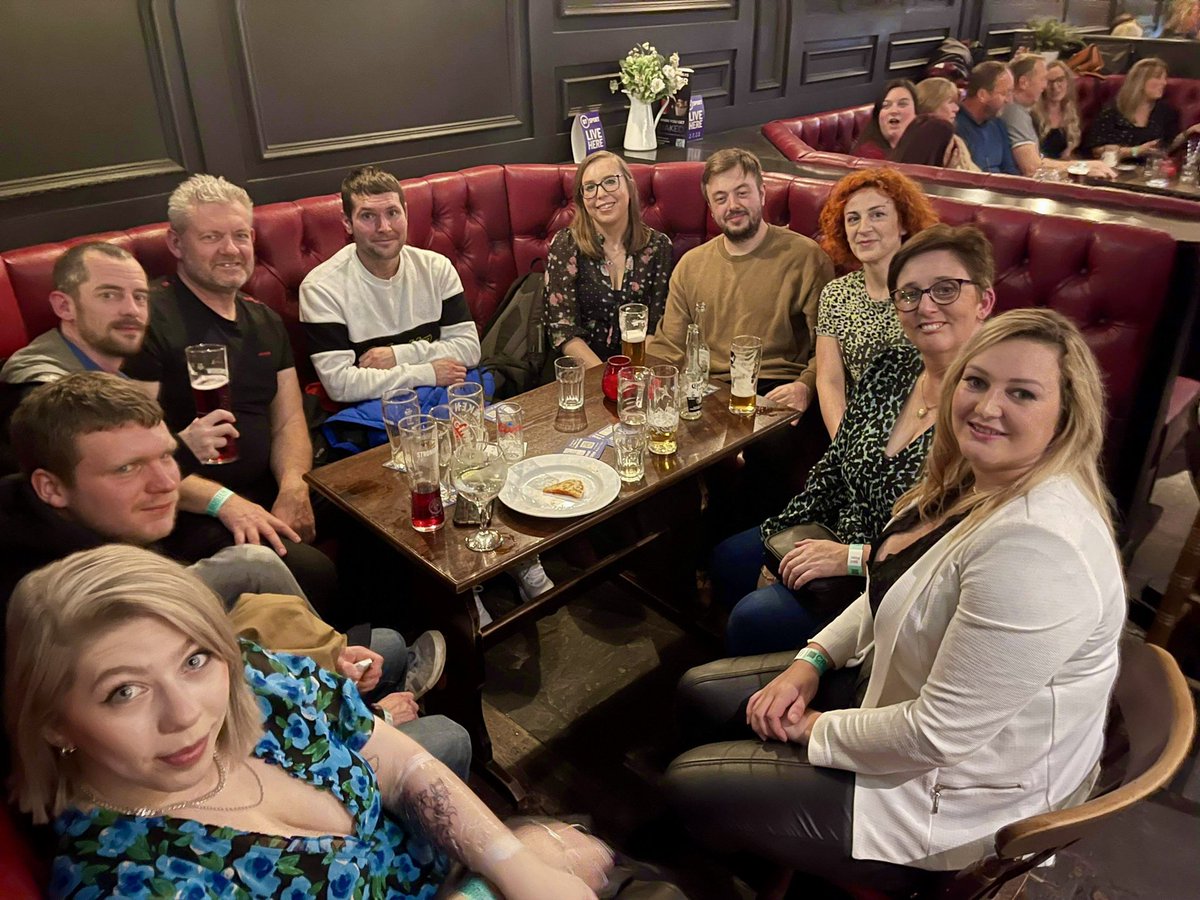 HallcrossThe's tweet photo. Great night in the pub again… 👏🏼 👏🏼#yourlocalpub #localindependent #goodbeerguide @DoncasterCAMRA https://t.co/sa3KH7xEKk