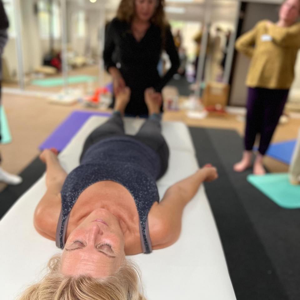 Amanda_Ridgley_'s tweet image. Supporting the processing of  trauma with intuitive touch… breathwork training with @StephMagenta 
#breathwork #somaticwork #traumarecovery #traumainformed