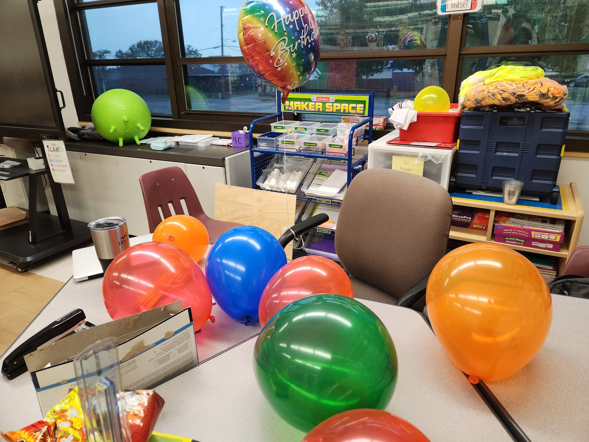 jonathan_ricado's tweet photo. My 5th graders are THE BEST!!!!!!!!
33 years young !!!!!🥳🥳🥳 https://t.co/7q6gqzNXp7